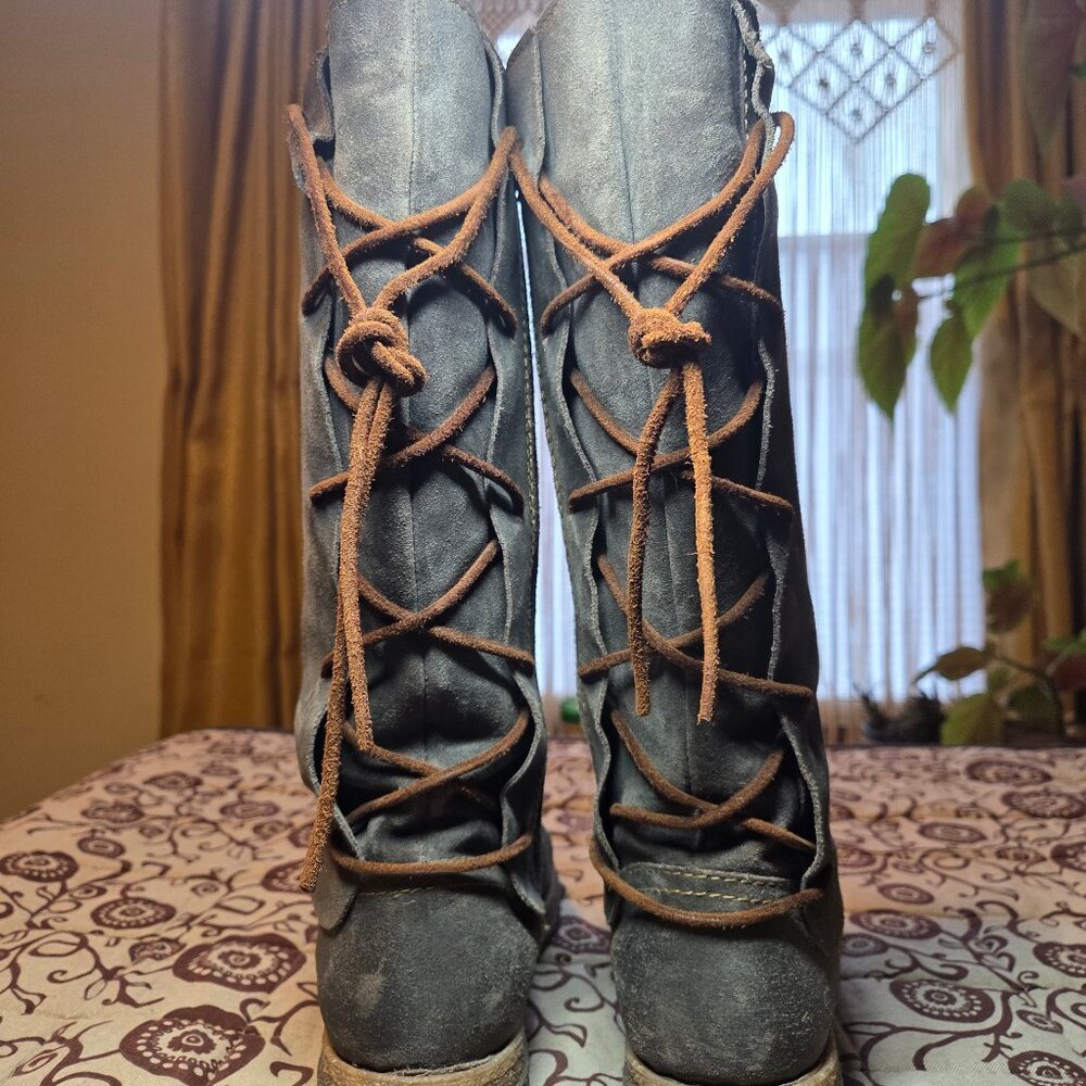 Born Boot "Sable", Wide Shaft Grey, Suede with Lacing, Sz 8/39 - Picture 5 of 12